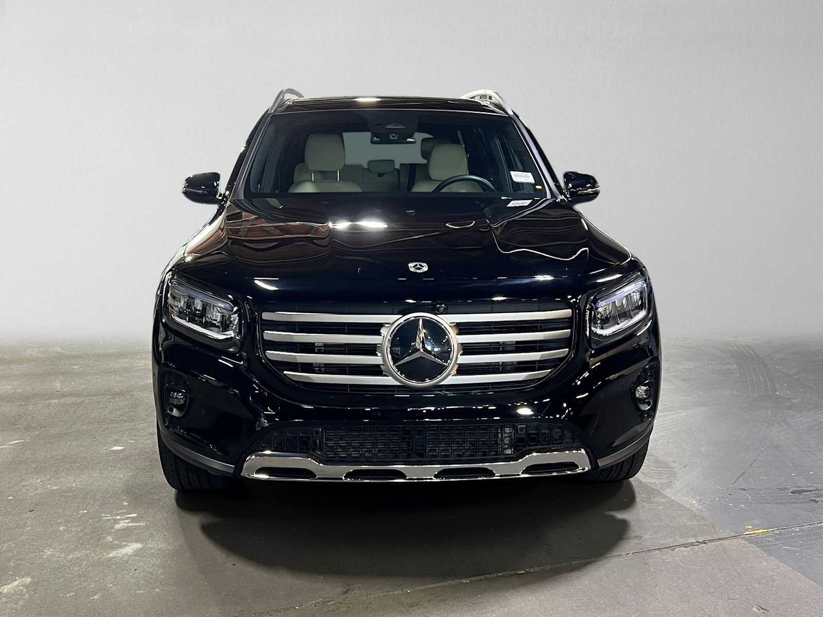 Used 2026 Mercedes-Benz GLB 250 4MATIC image 8