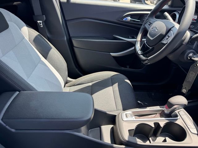 New 2026 Chevrolet Trax RS FWD image 7
