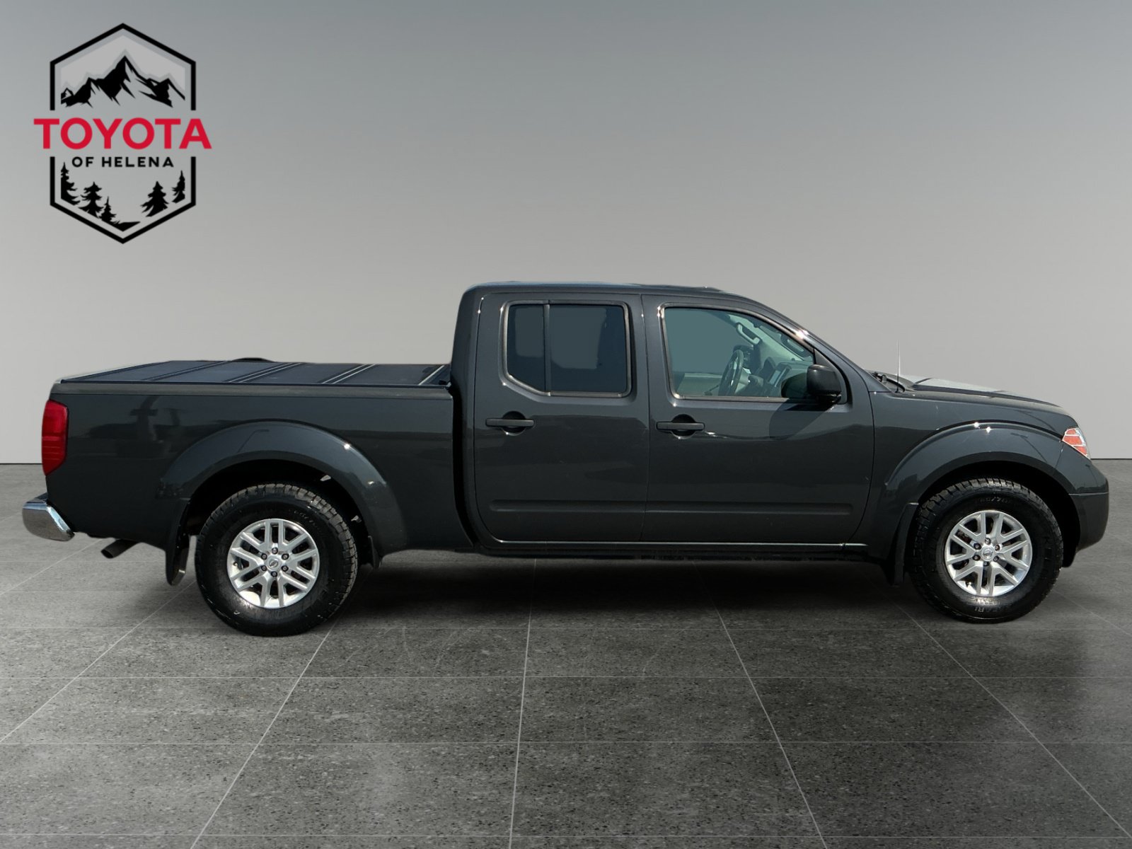 Used 2015 Nissan Frontier SV w/ SV Value Truck Package AWD/4WD image 6
