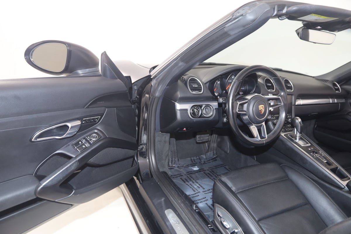 Used 2017 Porsche 718 Boxster RWD image 48