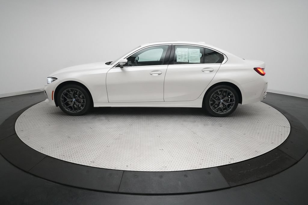 Used 2025 BMW 330i xDrive Sedan AWD/4WD image 24