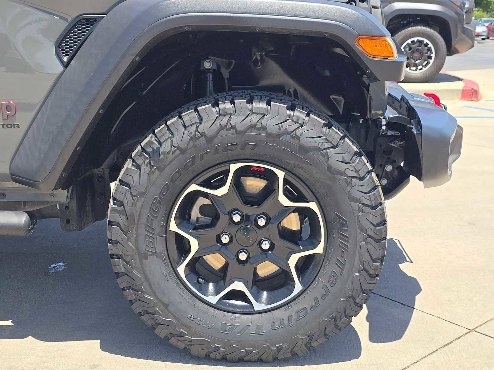 Used 2023 Jeep Gladiator Rubicon w/ Trailer Tow Package AWD/4WD image 9