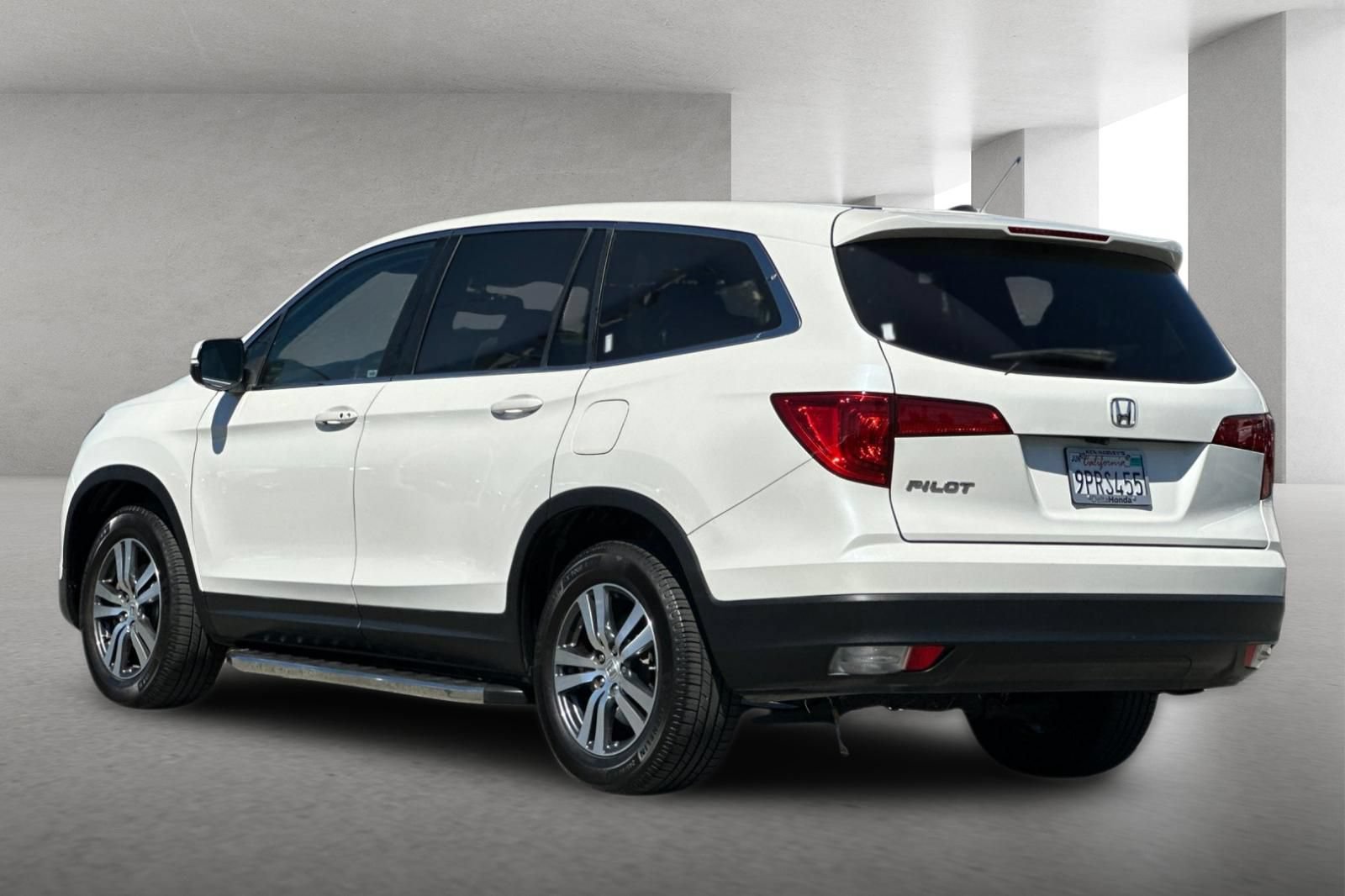 Used 2017 Honda Pilot EX-L image 6