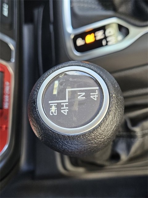 New 2025 Jeep Gladiator Sport image 25