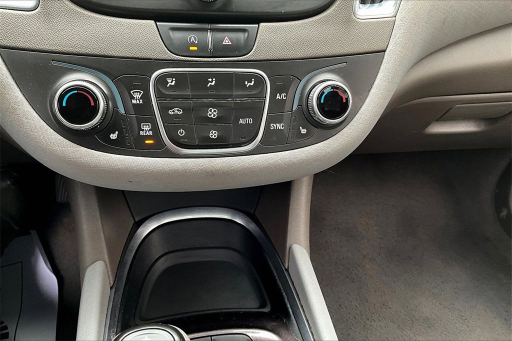 Used 2020 Chevrolet Malibu LT image 15