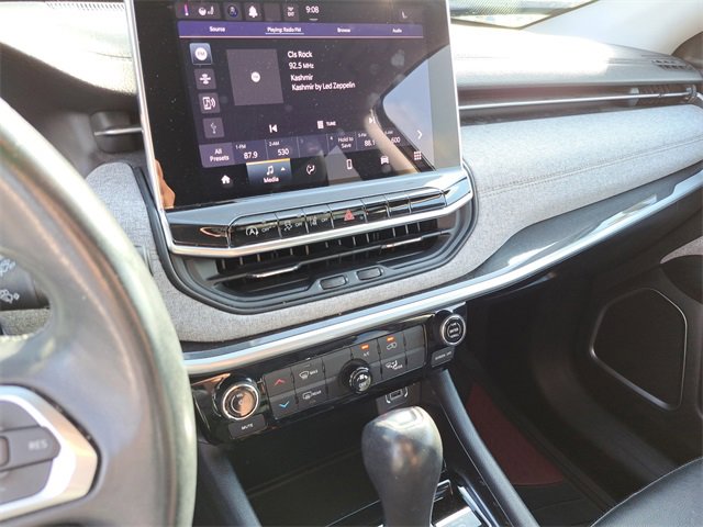 Used 2022 Jeep Compass Latitude image 6