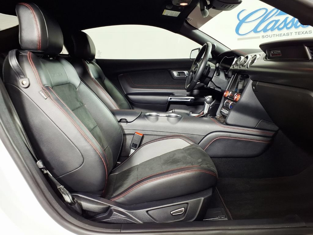 Used 2019 Ford Mustang GT Premium w/ Equipment Group 401A RWD image 12