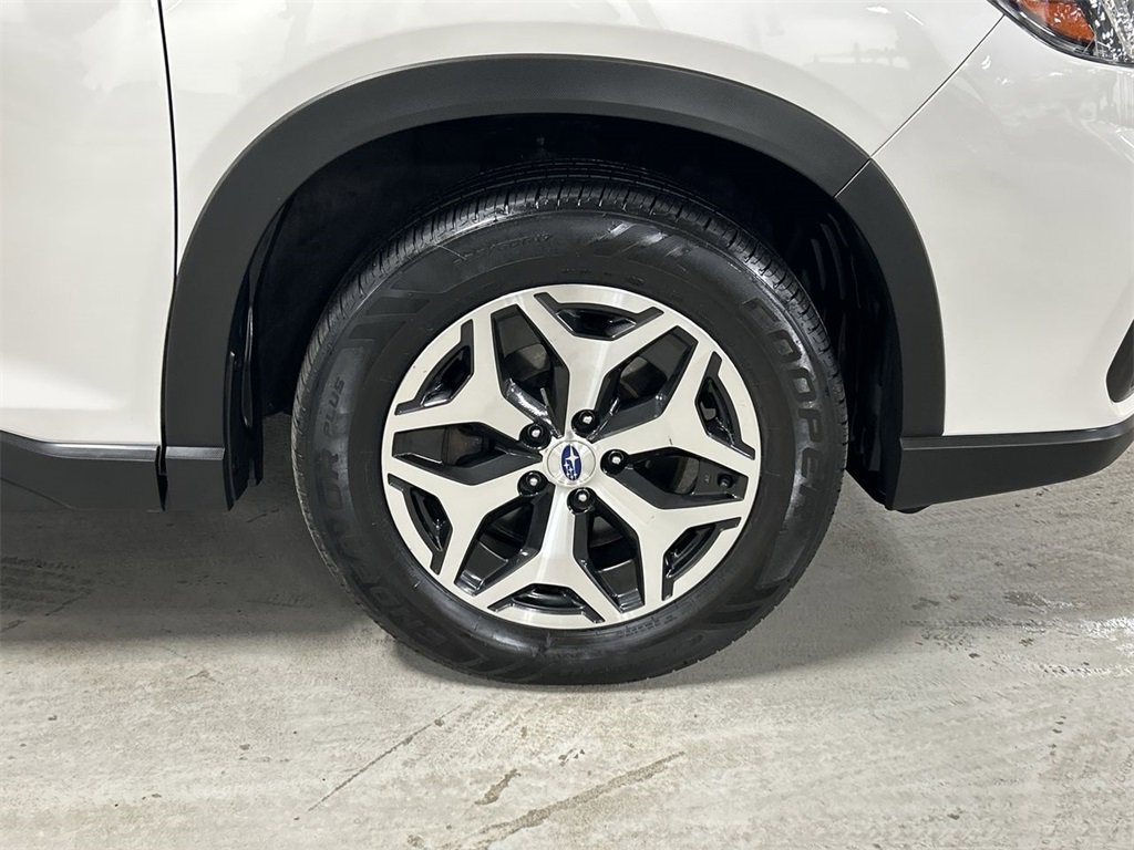 Used 2020 Subaru Forester Premium image 13