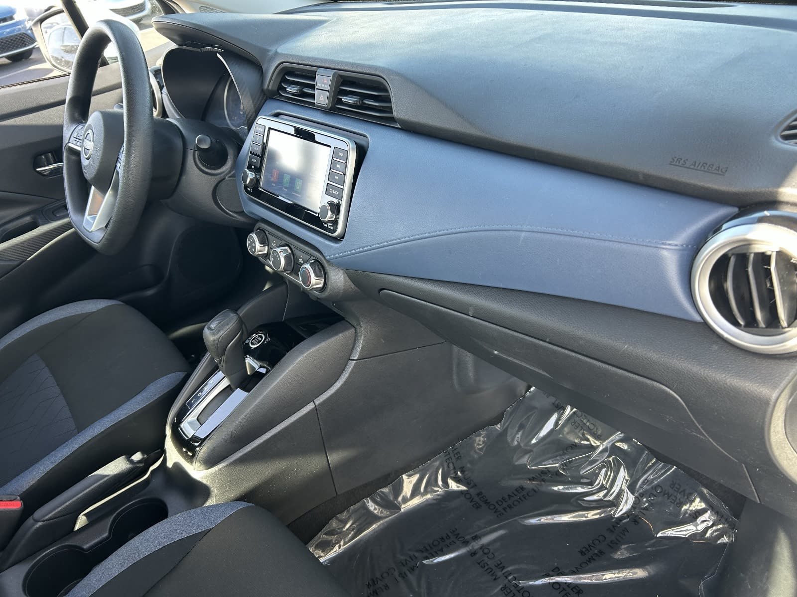 Used 2025 Nissan Versa SV FWD image 15