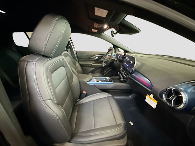 New 2026 Chevrolet Equinox EV LT image 28