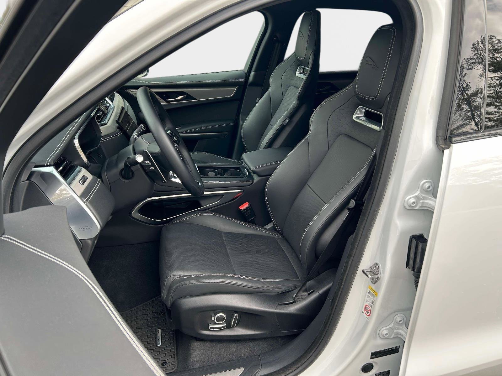 Used 2026 Jaguar F-PACE R-Dynamic S image 11
