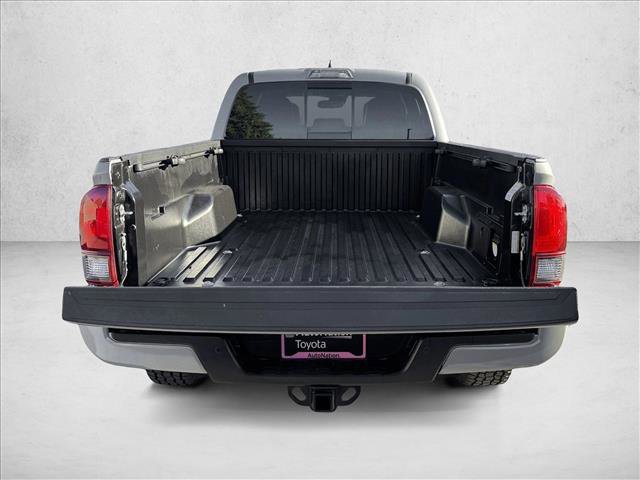 Used 2019 Toyota Tacoma TRD Off-Road image 7
