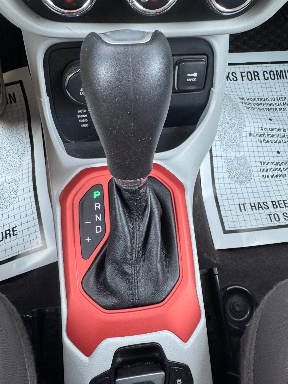 Used 2016 Jeep Renegade Latitude image 18