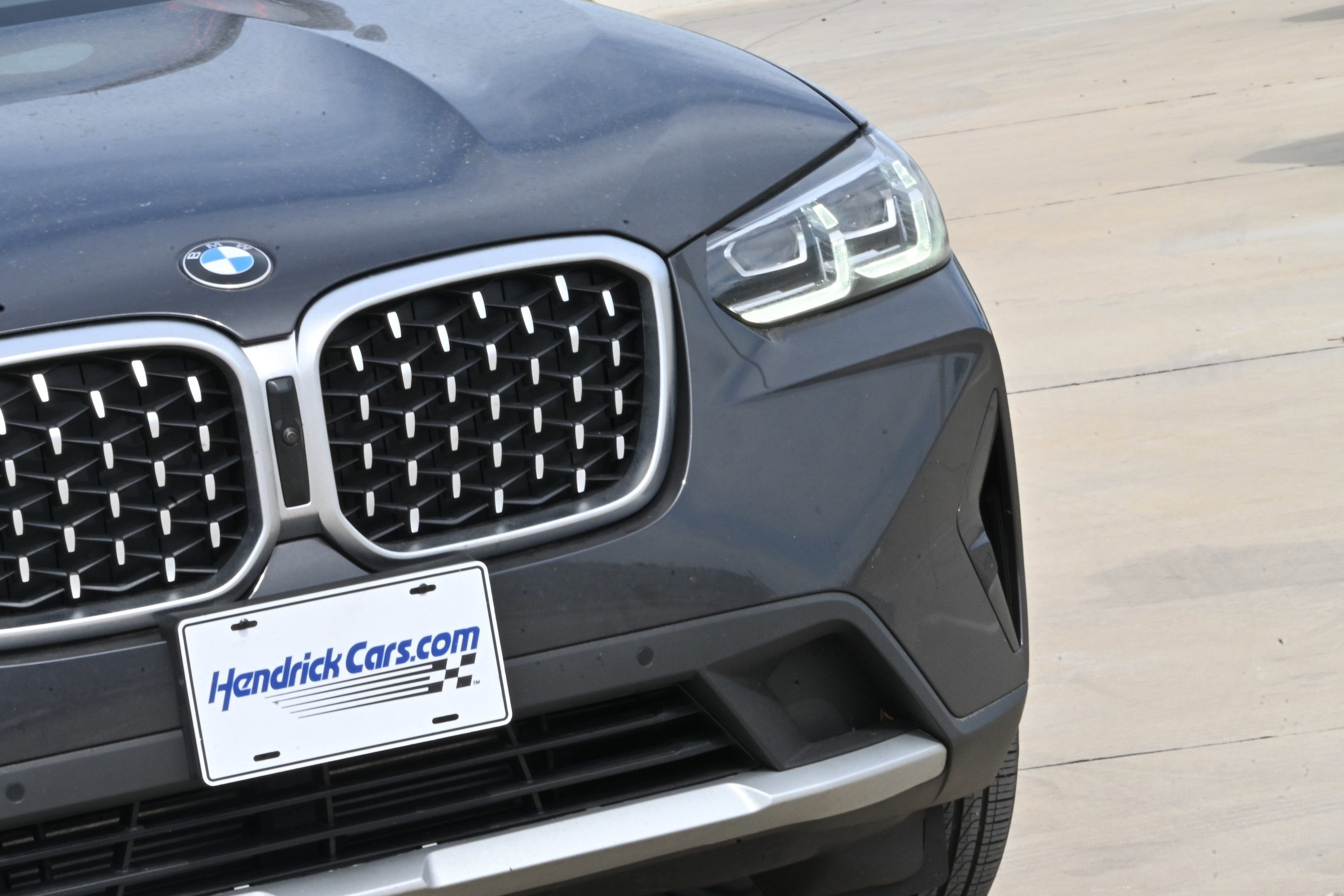 Certified 2025 BMW X4 xDrive30i w/ Premium Package image 10