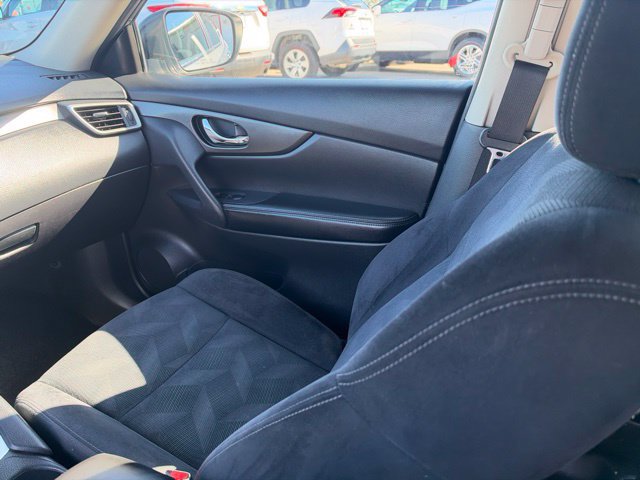 Used 2014 Nissan Rogue S FWD image 15