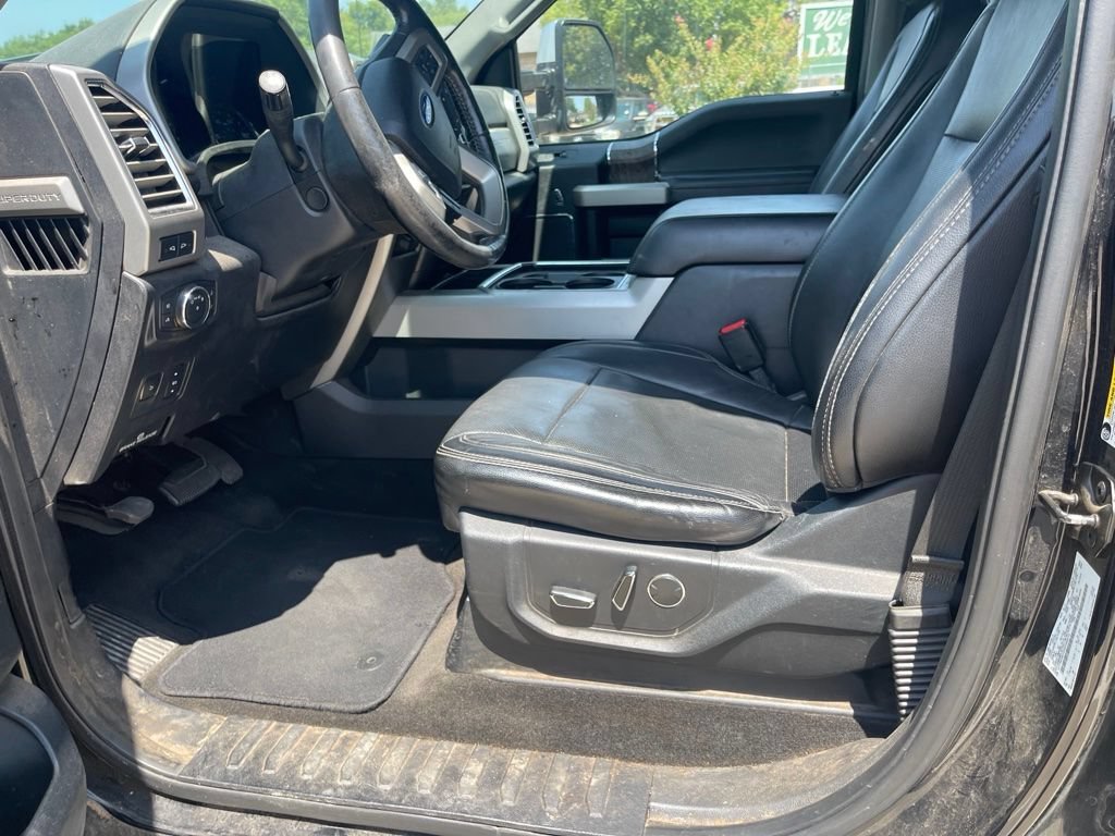 Used 2017 Ford F250 Lariat w/ Lariat Ultimate Package AWD/4WD image 7