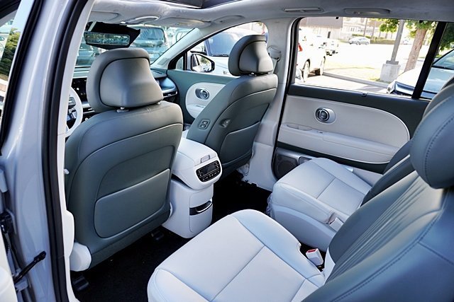 New 2026 Hyundai Ioniq 9 Calligraphy image 26