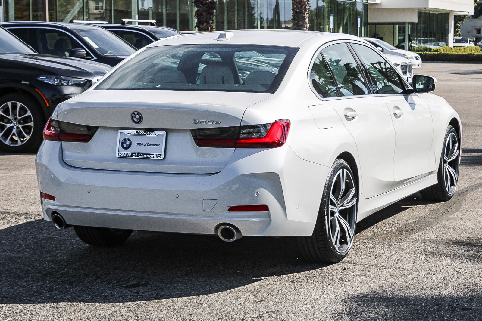 Used 2024 BMW 330e image 6