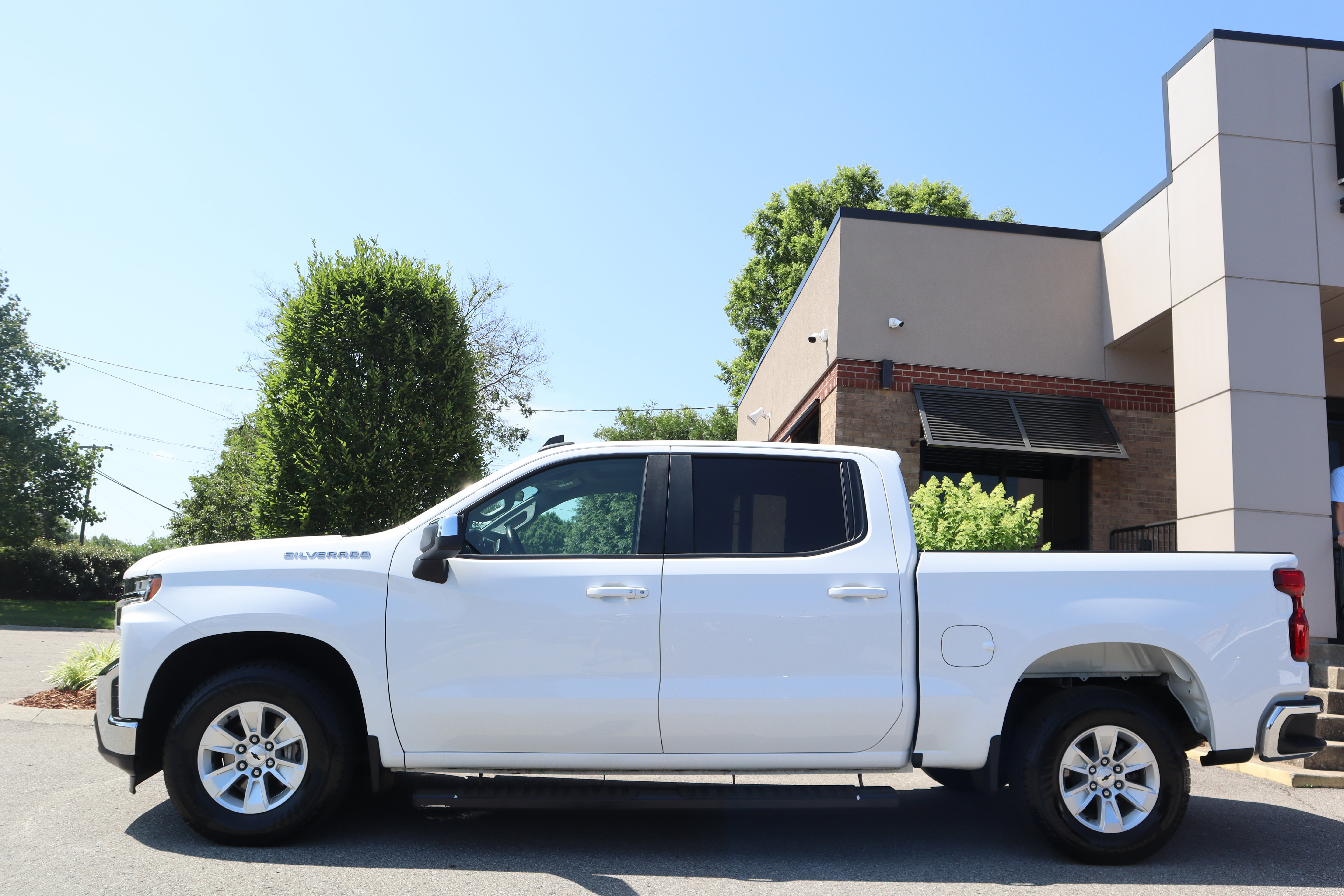 Used 2021 Chevrolet Silverado 1500 LT RWD image 10
