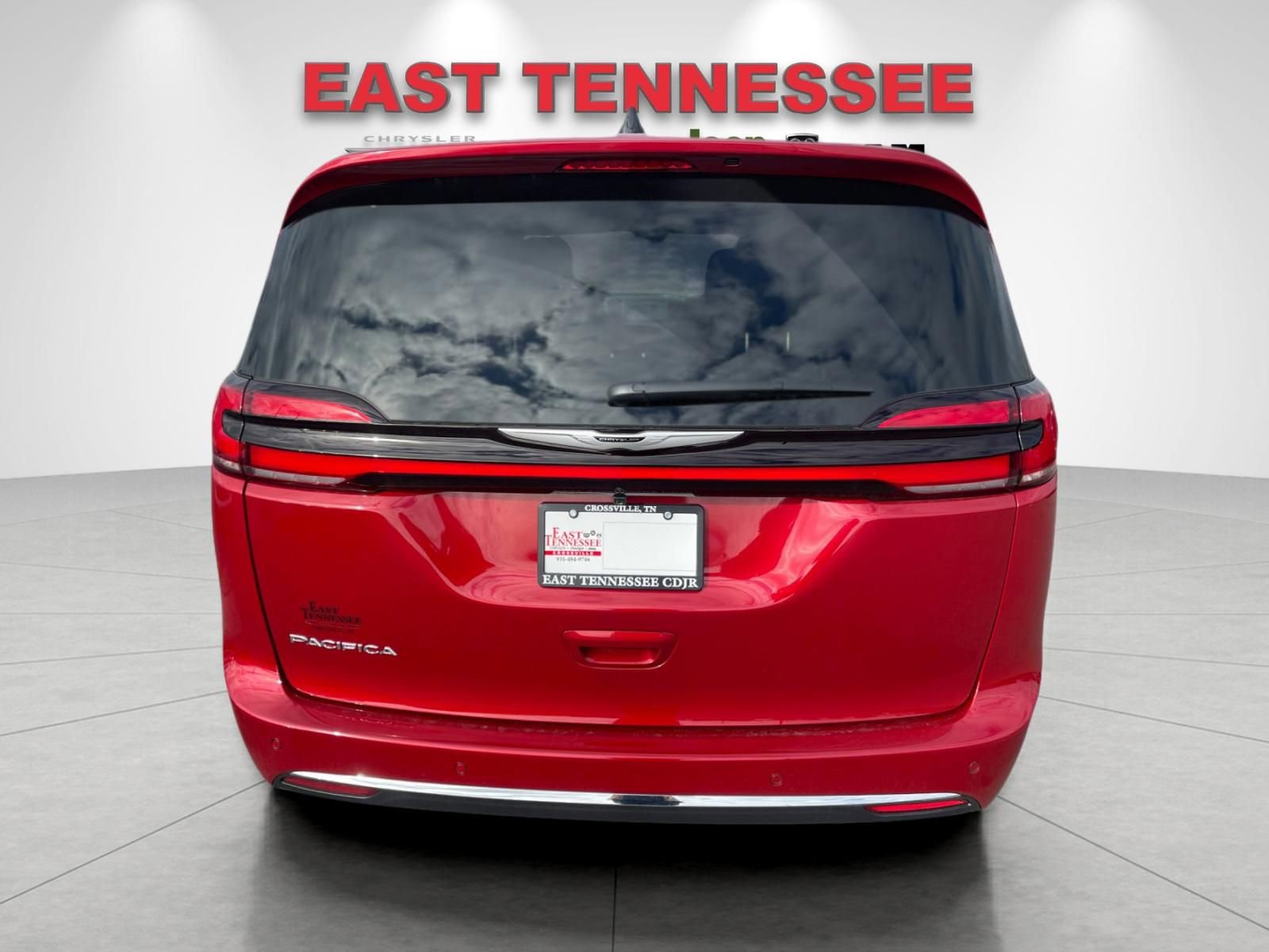 New 2026 Chrysler Pacifica Select image 4