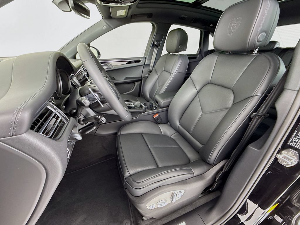 New 2026 Porsche Macan S AWD/4WD image 5