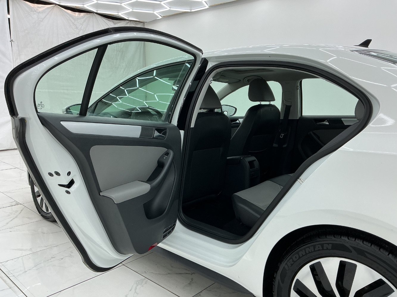 Used 2016 Volkswagen Jetta SEL Premium FWD image 22