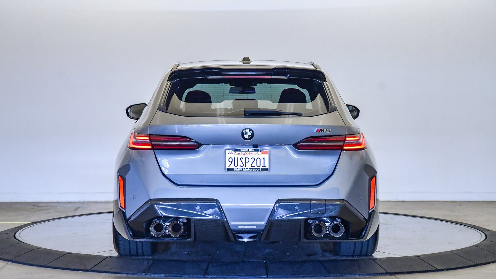 Used 2025 BMW M5 Touring w/ M Driver's Package image 3