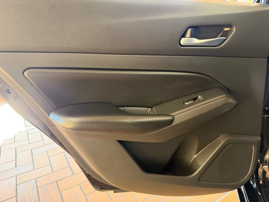 Used 2022 Nissan Altima 2.5 S FWD image 17