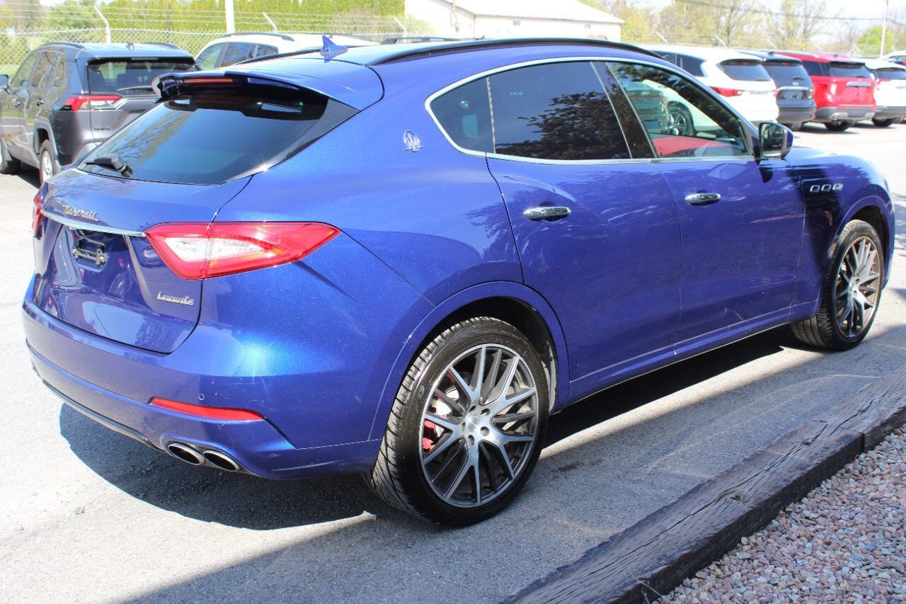 Used 2017 Maserati Levante S AWD/4WD image 6