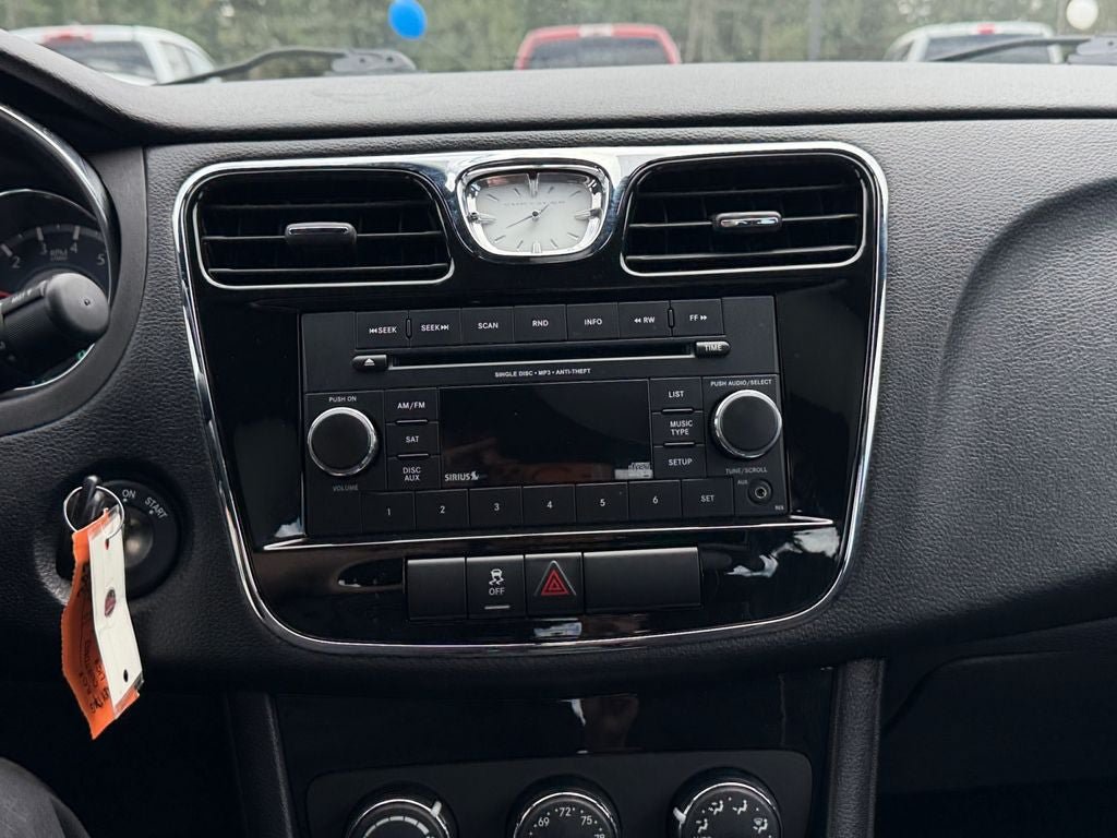 Used 2014 Chrysler 200 Touring FWD image 17