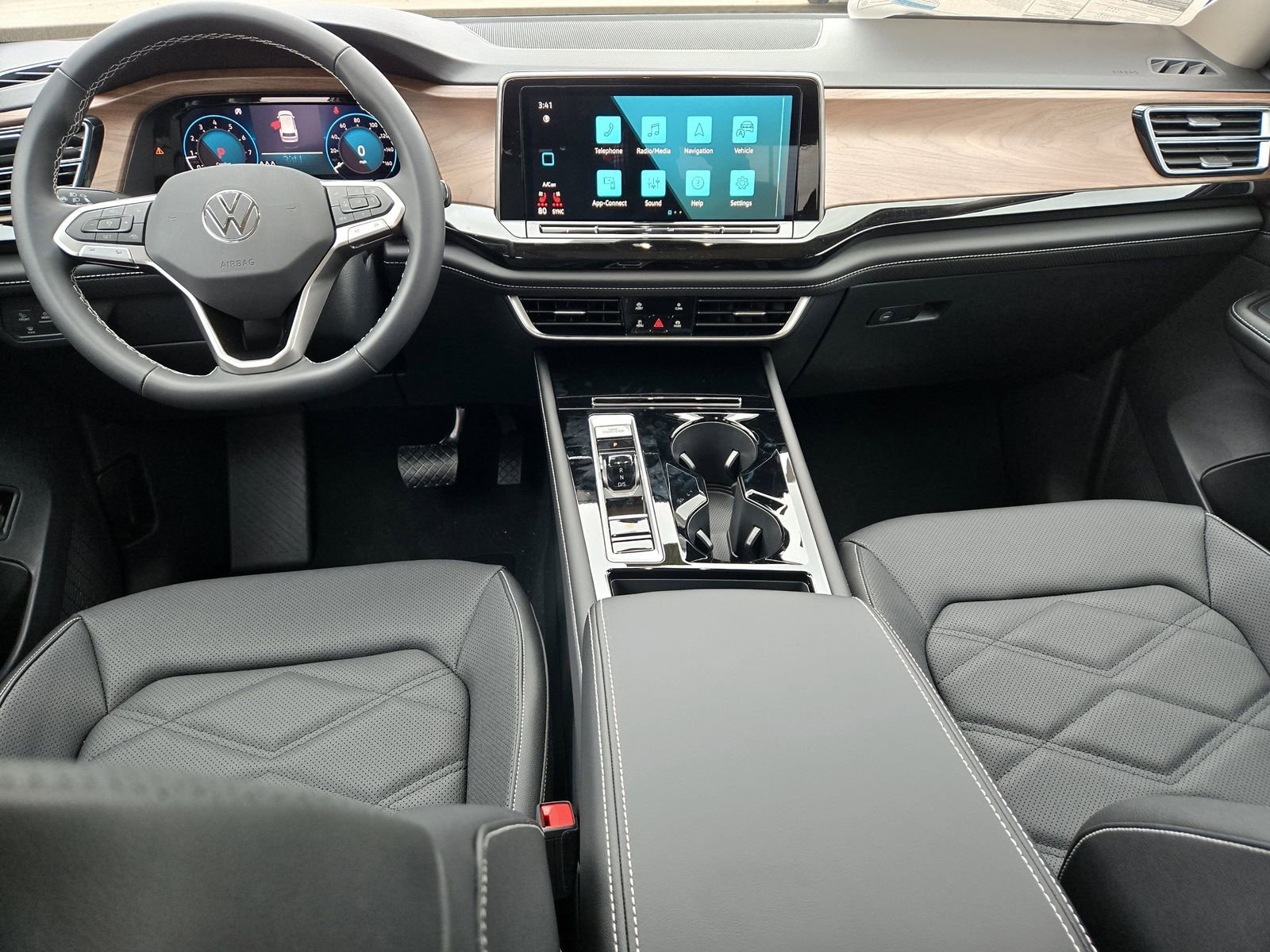 New 2026 Volkswagen Atlas SE image 8