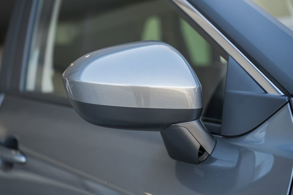 Used 2023 Nissan Rogue SV image 13