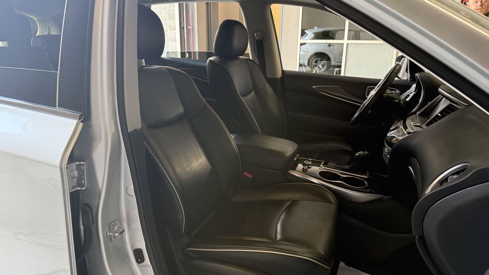 Used 2019 INFINITI QX60 Pure AWD/4WD image 45