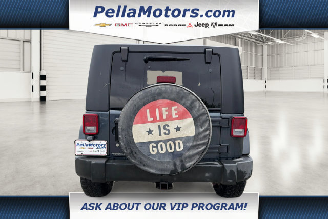 Used 2007 Jeep Wrangler Sahara w/ Dual Top Group AWD/4WD image 4
