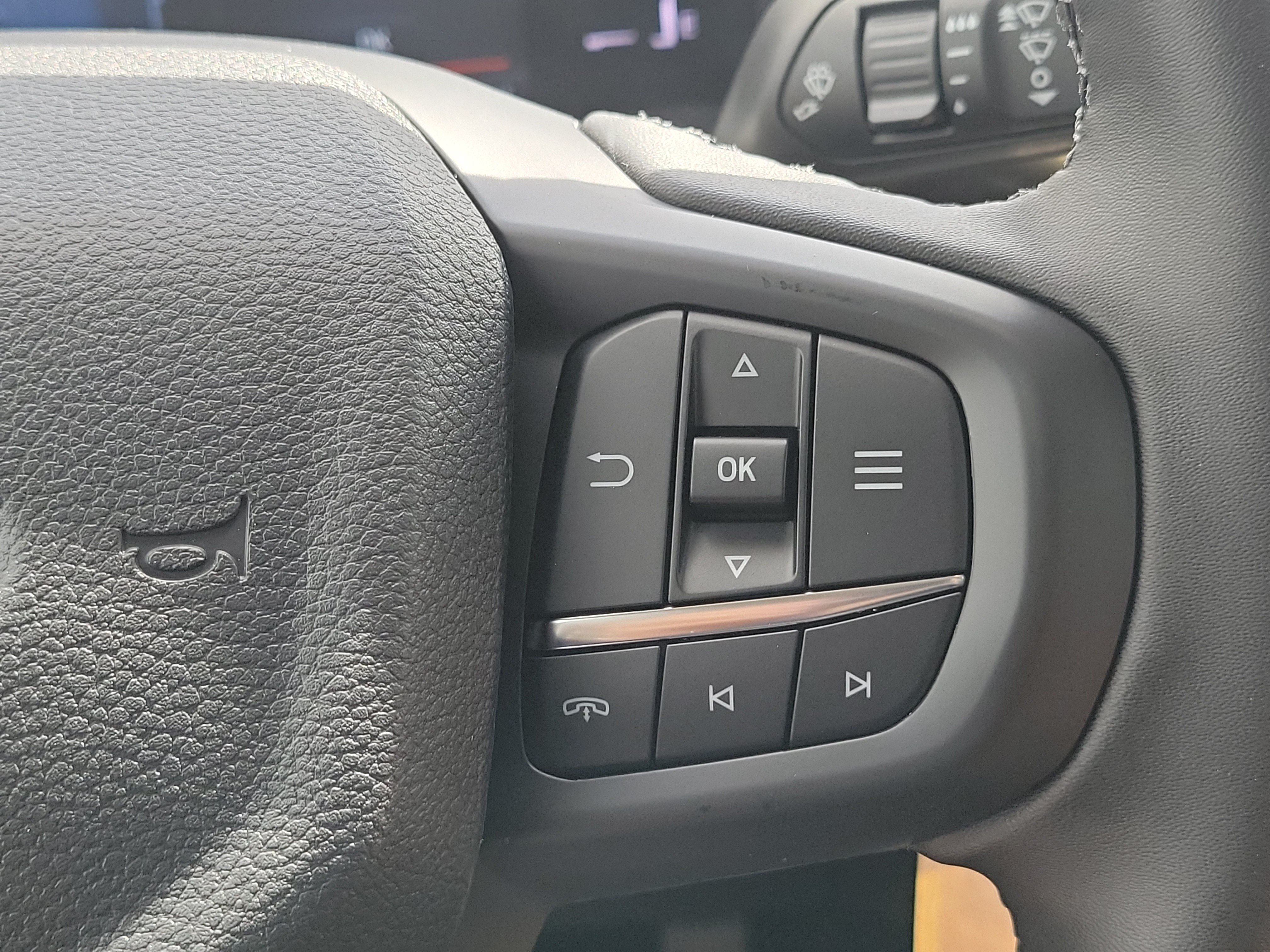 New 2026 Ford Ranger XLT w/ Black Appearance Package RWD image 22