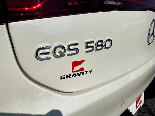 Used 2022 Mercedes-Benz EQS 580 4MATIC Sedan image 26