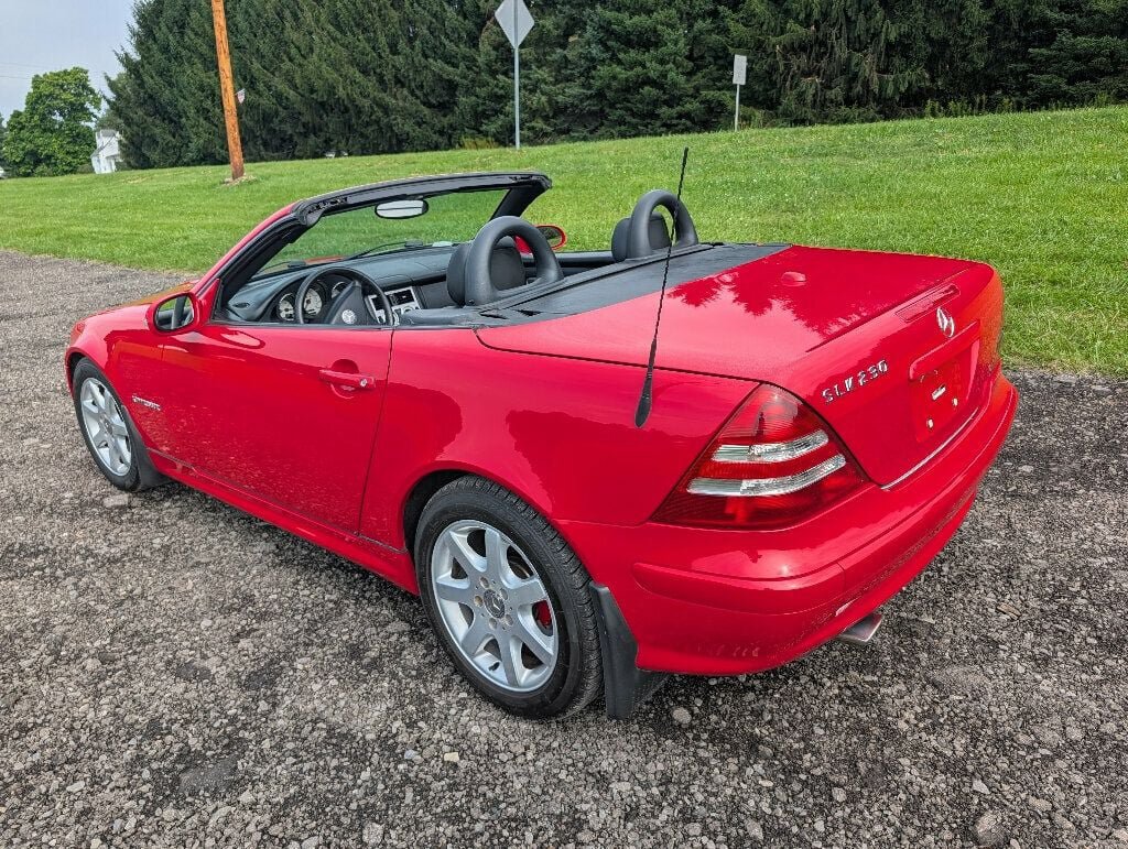 Used 2002 Mercedes-Benz SLK 230 image 4
