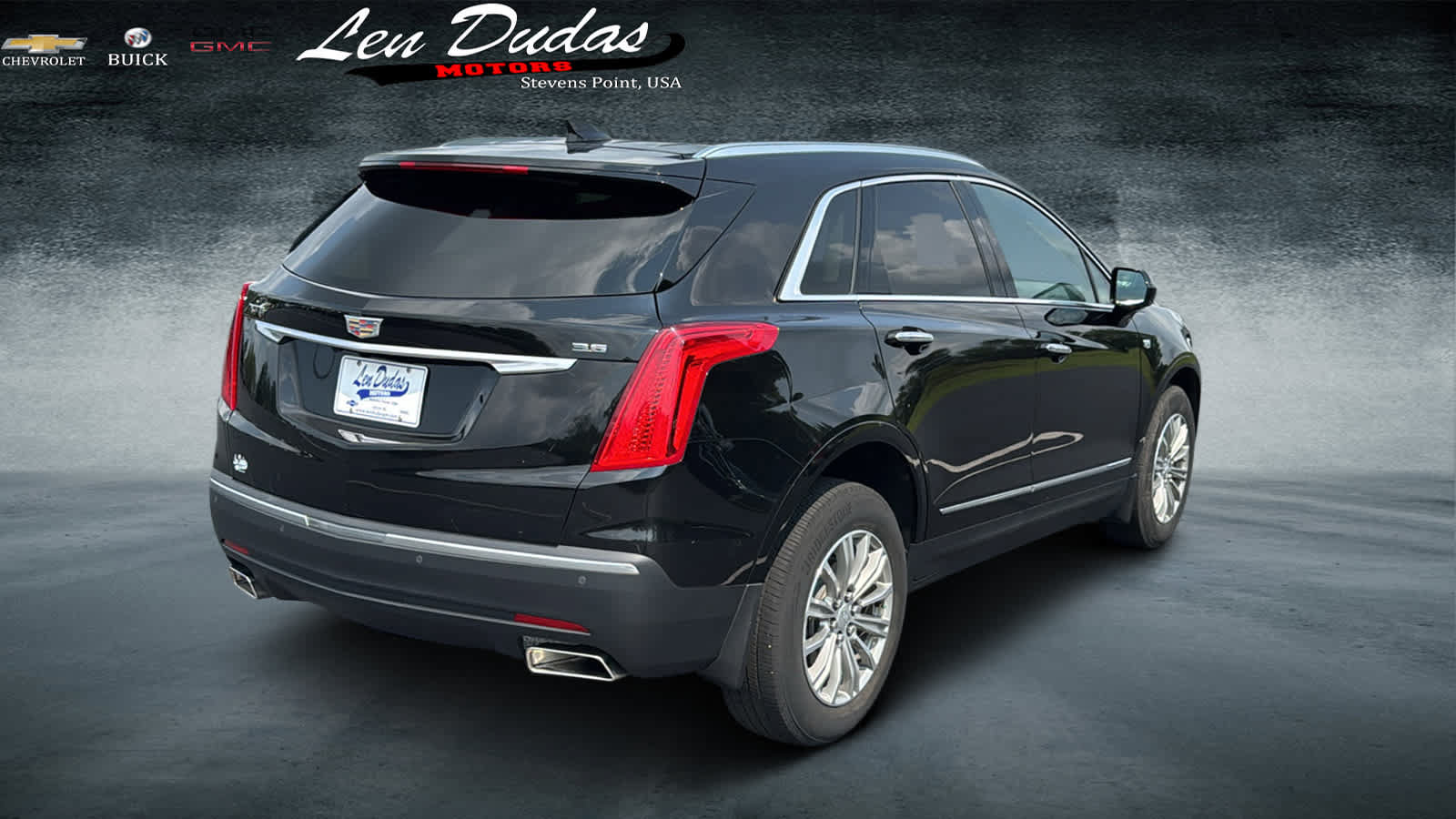 Certified 2018 Cadillac XT5 Luxury w/ Driver Awareness Package FWD image 4