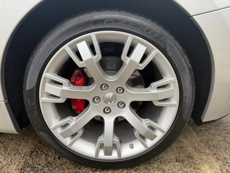 Used 2013 Maserati GranTurismo Sport image 27