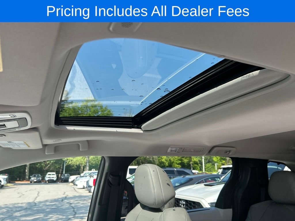 New 2026 Toyota Sienna XLE FWD image 37