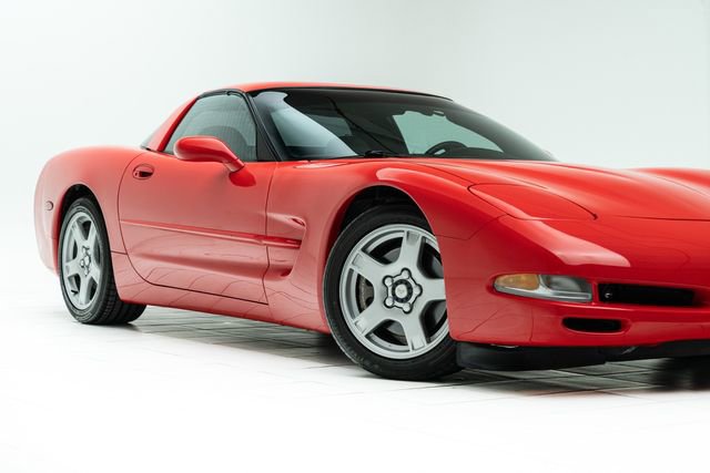 Used 1999 Chevrolet Corvette Coupe w/ Performance Handling Pkg image 3