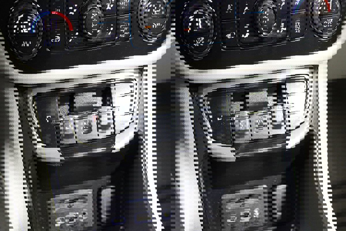 Used 2022 GMC Terrain Denali w/ Denali Premium Package image 13