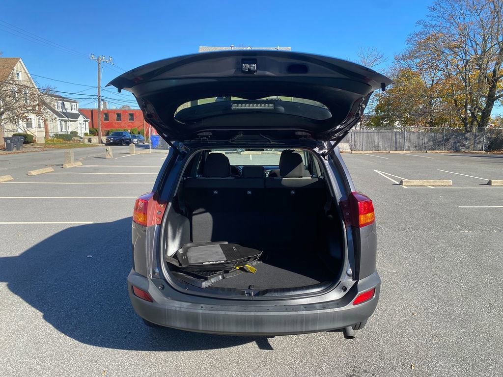 Used 2015 Toyota RAV4 XLE image 25