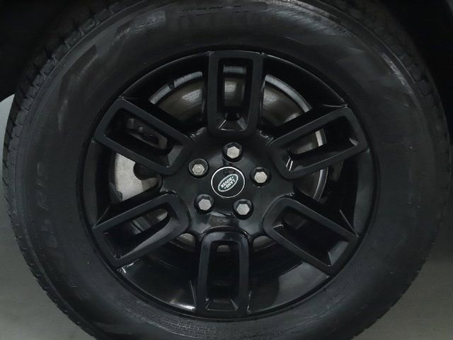 Certified 2023 Land Rover Defender 130 SE AWD/4WD image 9