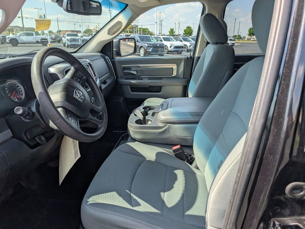 Used 2016 RAM 1500 Classic SLT w/ SLT Plus D￩cor Group AWD/4WD image 14