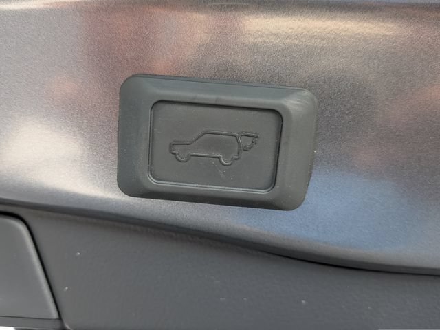 Used 2025 Toyota RAV4 XLE w/ Convenience Package AWD/4WD image 13
