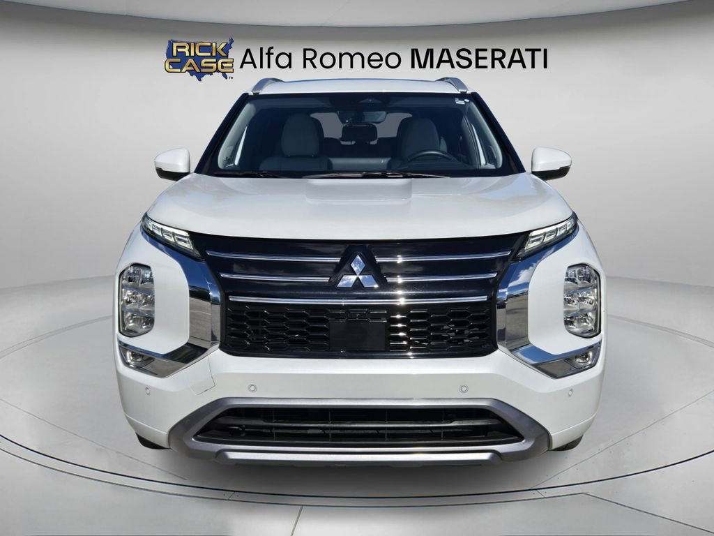 Used 2025 Mitsubishi Outlander SEL image 4