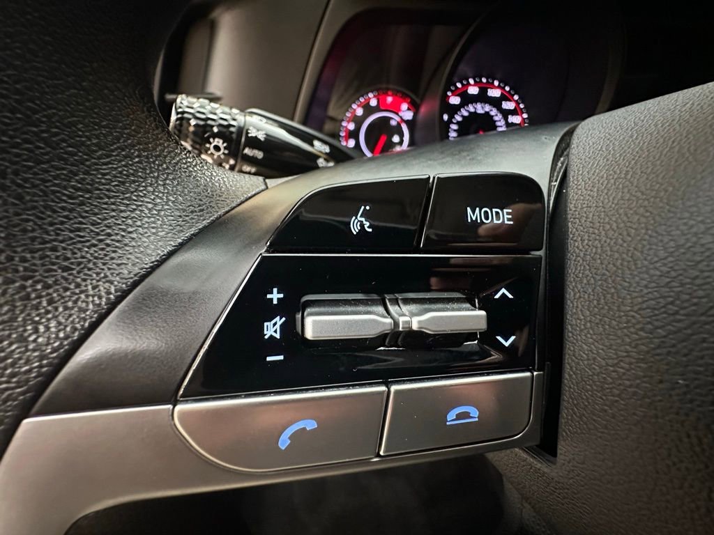 Certified 2023 Hyundai Elantra SEL image 22