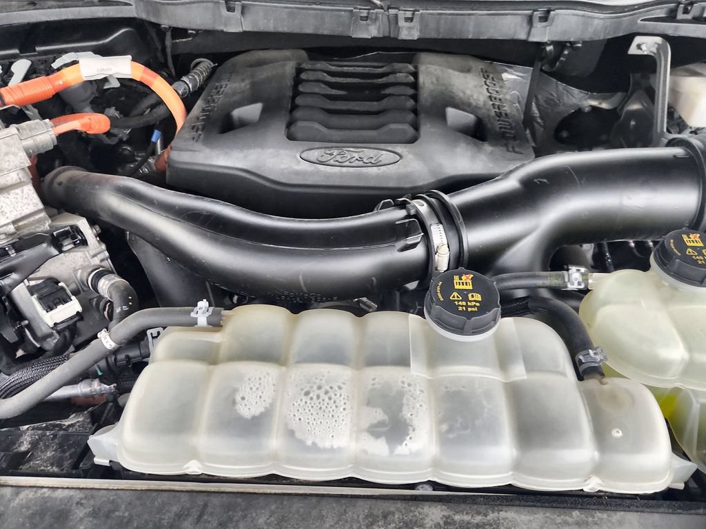 Used 2022 Ford F150 Lariat w/ Equipment Group 502A High AWD/4WD image 38