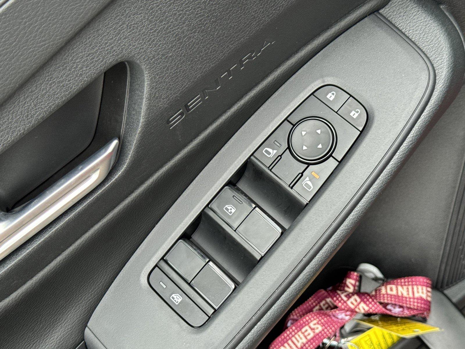 New 2027 Nissan Sentra SV w/ SV Convenience Package FWD image 13